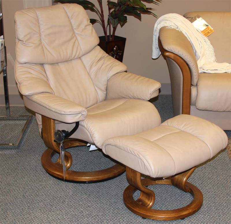 Stressless Tampa Paloma Sand Leather Recliner Chair and Ottoman - Walnut Wood